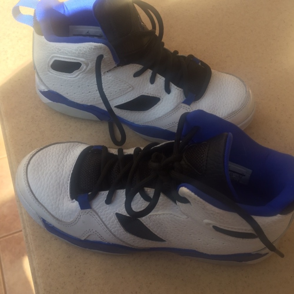 Nike Jordan Flight Club Basketball Boys Sneaker